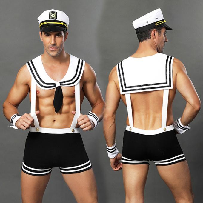 A roupa interior uniforme 