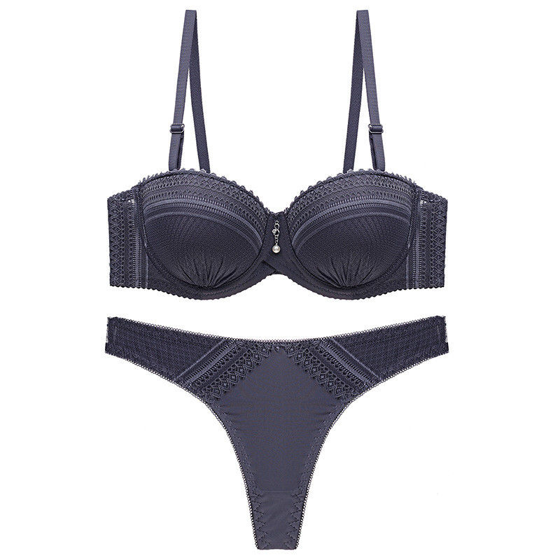 O sutiã &quot;sexy&quot; contínuo do calcinha da senhora 90B 90C ajustou o roupa interior das mulheres de XXXL 50kg ajusta-se